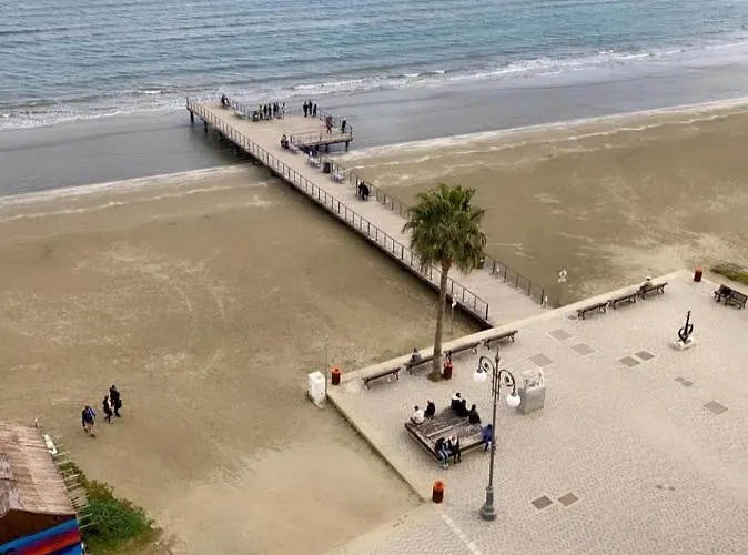 ホームステイ Room, 50m To The Finikoudes ラルナカ