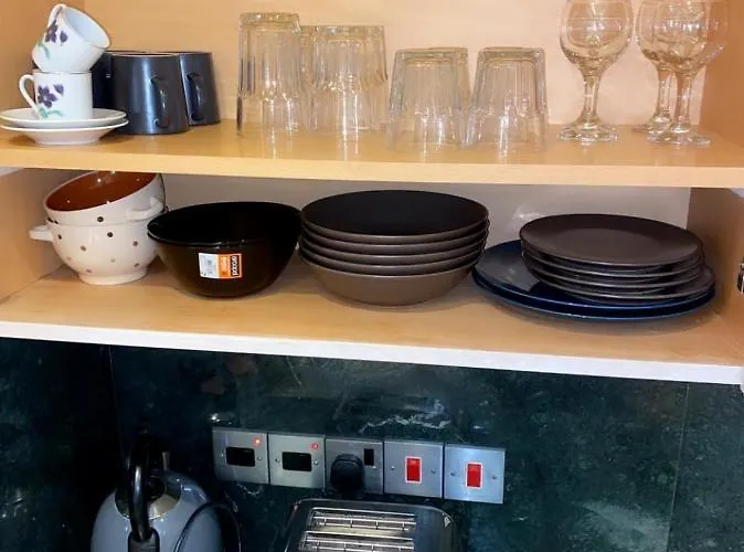 Room, 50m To The Finikoudes ホームステイ ラルナカ